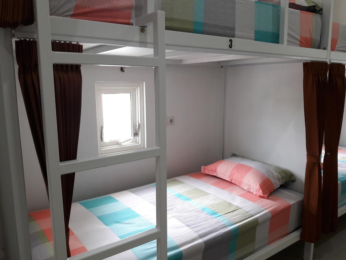 Huize Jon Hostel Маланг Экстерьер фото